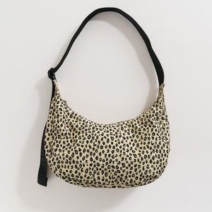 BAGGU medium nylon crescent bag